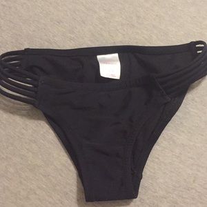 Black bikini bottoms